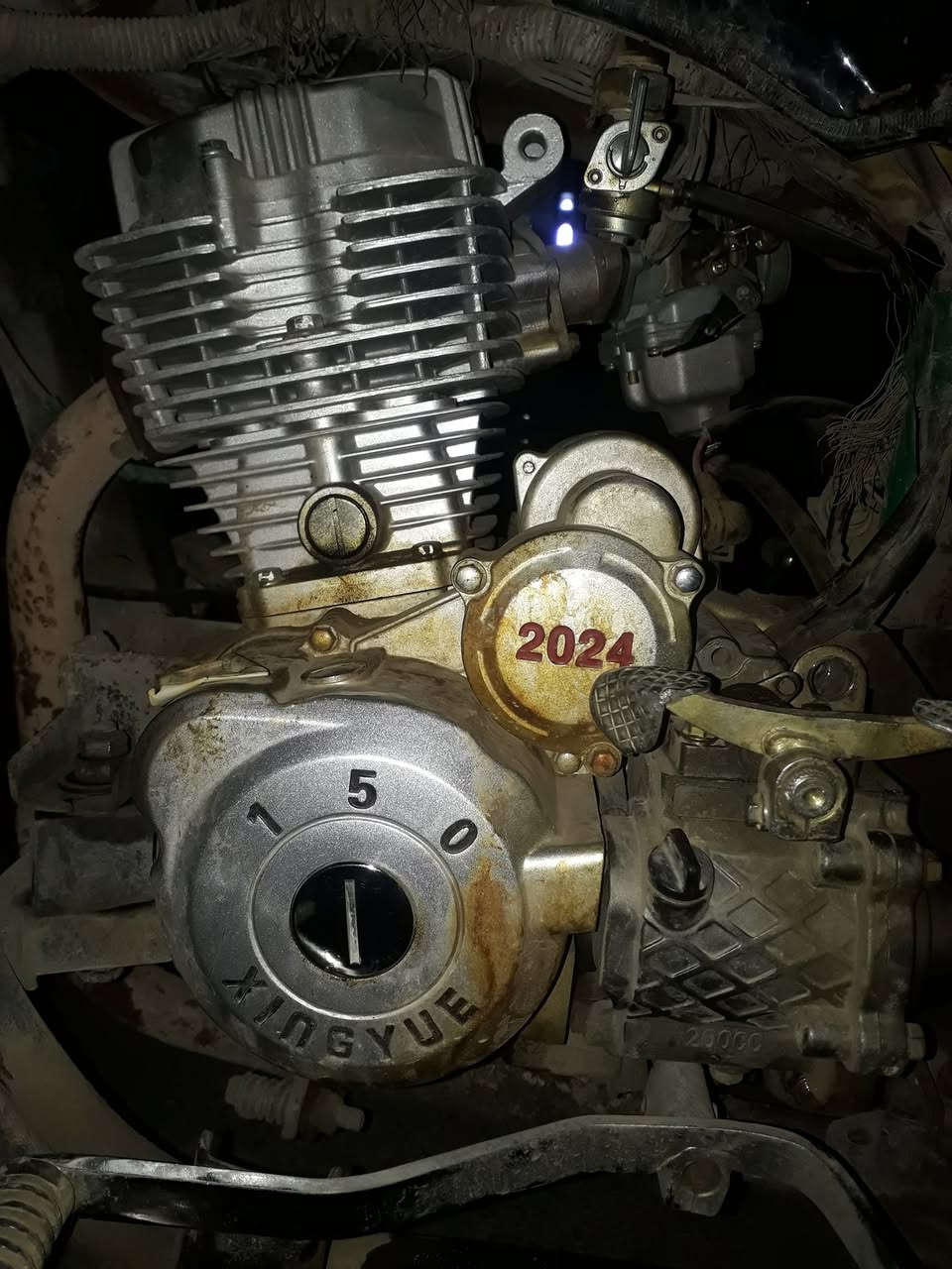 السلام عليكم ستوته موديل 14ناقصها فقط كهربائيات محرك جديد صار 6اشهر من شاده مامفتوح تارات جوبلس مال شقل بالشرط سعر ٦٥٠ وبيها مجال للشراي/***********
