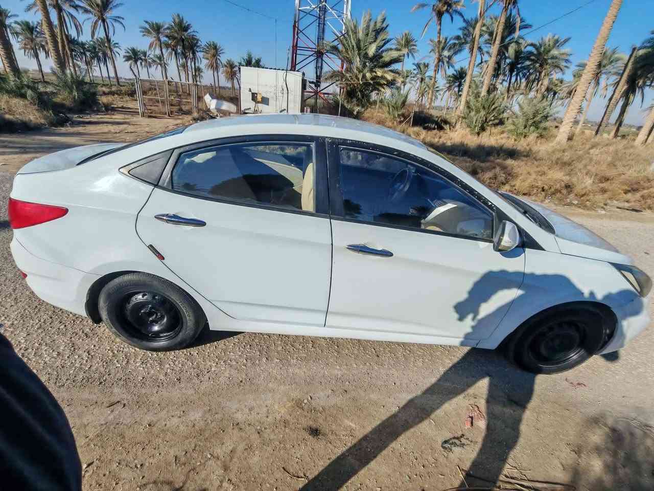 اكسنت 2013 بسمي رقم انكليزي 
تبريد حداديه تخم تايرتاير كله جديد كير ومكينه مكفولات صبغ 3قطع بدون دواخل مكفوله من الضربه  مكينه 1600والسونار مرفق مع الصور الاستفسار إتصال على الرقم مكلف بلنشر
***********
السعر 88مع المجال قليل مكان الديوانية غماس
