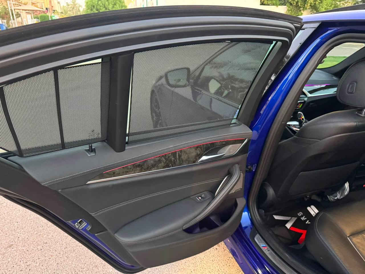 السلام عليكم

bmw540i 

موديل 2022 ام بكج اصل

ماشيه 45  الف كم

رقم بغداد

السياره فول مواصفات كلشي موضح بالصور 5 بردات ورادارات السياره لون مميز هذا اللون يجي بس بالام فايف وبيها لويات مهبطه من امريكا

السياره اي نقص ما بيها صفر مسج حتى الچيك طافي 

حادث بنيد و دعاميه بدون دواخل شاصي ولغد مكفول اير باك ستيرن ودشبول

السعر 35000$ يعني 350 ورقه

للاستفسار *********** بغداد, العراق
