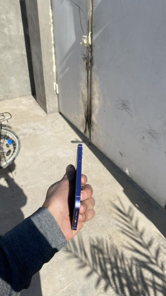 سلام عليكم 12 
عادي الجهاز شرق اوسط 
  
بطارية 85 مابدل اي قطعة 

جهاز على وضع الوكالة اريد مروس 12 برو ماكس ابدل شاشة عادي او 11 برو ماكس 
مكاني نجف رقمي ***********
