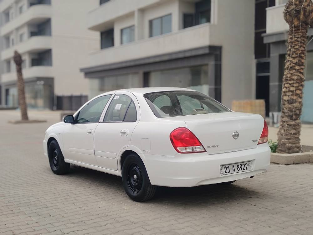 رمضان مبارك
نيسان صني ٢٠١٠ اوتماتيك ياباني
سعر ٩٨ بي مجال بصيط 
اربع جامات كهربائي ٣ بلتات
بيها باب صبغ مع شبر كارت بدون دواخل مع مكانين بارد 
كير صدر تبريد تايرت شرط سنويه جديد لحد ٢٨ دفتر بانزين بيها سنويه بسمنه شرط تحويل والوكالة *********** شراي يخابر كركوك اعتذر عن مراوسه كركوك, العراق
