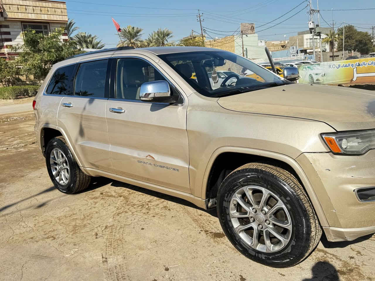 جيب شيروكي كراند لمتد  امريكي ضربتها بنيد وجاملغ 2015 معلايه 2018 ب اسمي السياره جاهزة من كلشي 
*********** تواصل واتساب بغداد, العراق
