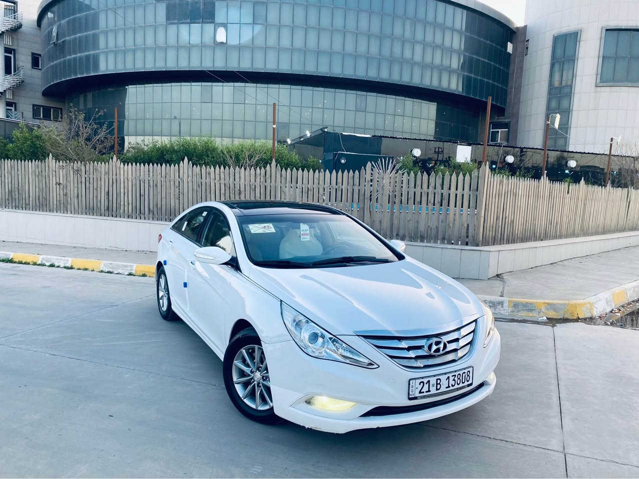 سوناتا خليجي 2011 رقم سليمانية  21
حجم المحرك 2400 دوش المرغوب 
كير ومحرك بدون صوت وصرف وبخار 
سنوية ورقم وهزة وبراد جديد
طخم تايرات جديدة  / ويل كروم عدد ( 5 ) 
دشبول بدون فطر شرط
غرفة السيارة وكشنات جديدة 100%
مواصفات
سقف بانوراما / تحكم استيرن طرفين
حساسات دعامية خلفية / مراية شفط 
كشن جك / بلاجيكتور زينون
منظومة لايتات زينون اصفر شمسي اصلي 
كهربائيات تدفئة تبريد شرط
سيارةاحلى من الصور 💕
 بيها صبغ  شبرين اسفل باب السكن فقط
آسيا واتساب ***********
كورك             ***********
مكاني كركوك إسكان قرب مستشفى أزادي 
سعره 119 $ بيها مجال للطيبين 🌹
شرط التحويل والغرامات
شراي خابر وتدلل 🌷
•••
® كركوك, العراق
