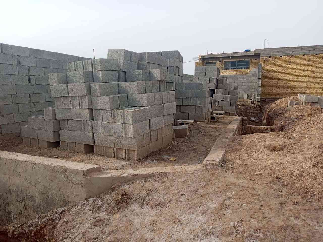 سلام عليكم هيكل 100متر للبيع في حي الحكيم السعر11مليون بيع مستعجل للستفسار اتصل علئ الرقم  *********** الشراي يتصل
