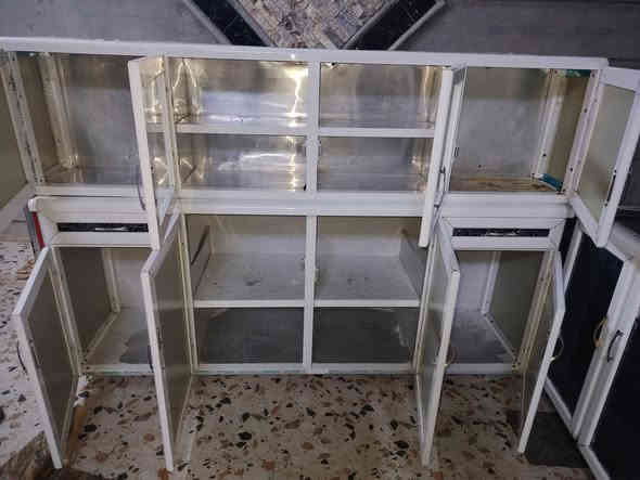 كاونتر مترين 3 قطع السعر 225 وبي مجال***********
