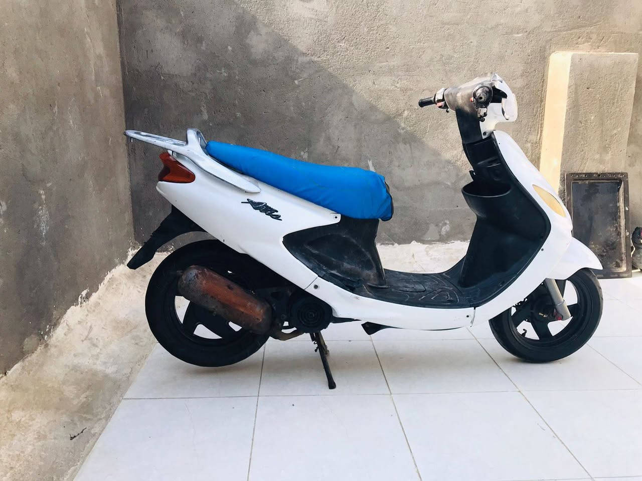 السلام عليكم دراجه دولفين دراجه جاهزه سلف هندر كهربائيات كله اشاير لايت كلشي شغال بيه حته كيج بانزين مكاني الرميثه ***********
