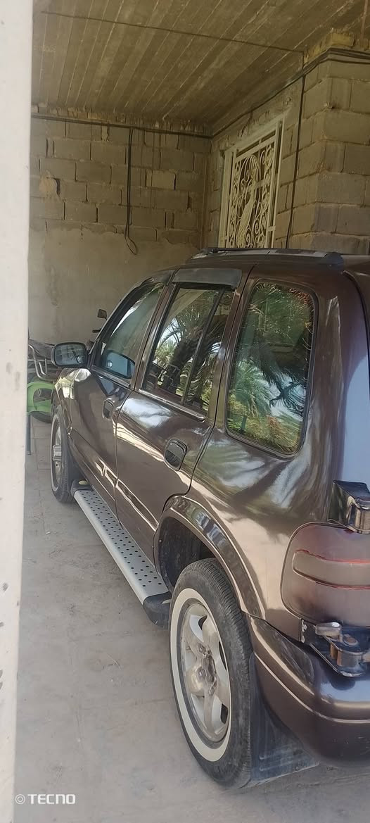 سلام عليكم سبورتج للبيع موديل 2000 نضيفه بيه البنيد معوز صبغ فقط كهربائيات شغاله سياره حلوه مداور ثاني يوم رقم بغداد دولي موجوده بكربلاء رايده بربعيد وشراي بي خير ويدلل ***********
