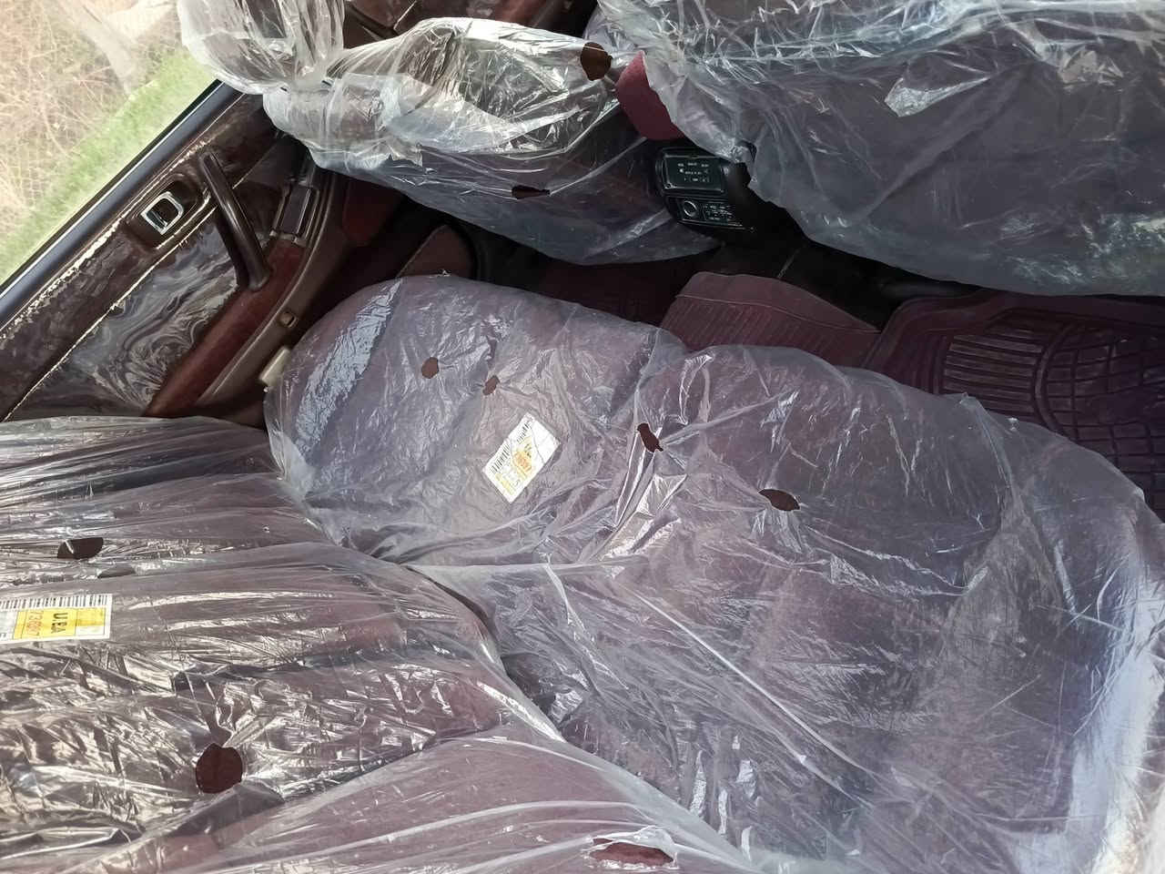 بسم الله الرحمن الرحيم للبيع هارتوب مديل 1989 ابيض السياره جاهزا دينار من ما تصرف عليها رقم سنويه كلو جديد شرط التحويل رقم بغداد انكليزي السياره كير محرك شرط محرك بطه 2 ونص كشنات كهرب السعر 49بيها مجال للشراي ***********
