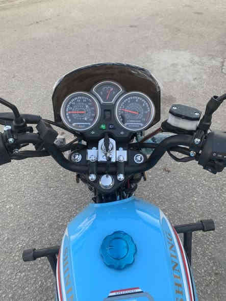 دراجة شاينك 2023 زيرو صارلها يومين من نازله من المعرض اوراق اصولي مكفولة كفاله عامه 
متوازي ع البيعه سعرها مليون 700 وبيها مجال 
رقم ***********
