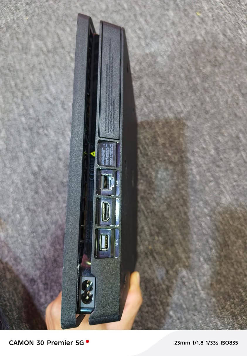 بلي 4 سليم 500 معه قرص طوبه 20
بلي اون لاين معه يدات 2 معه قرص طوبه 20 سعر 250 وبي مجال بسيط ***********
