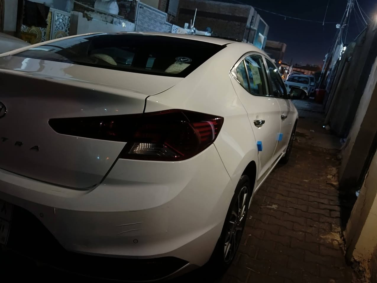 سلام عليكم 
النترا موديل 2020 خليجيه
فول مواصفات من عده البصمه 
مرايات شفط
ويل كب 5 
فتحه 
رقم اربيل تريد وكاله تريد تحويل 
مكفوله من الشد والفتح من عده البارد شبر بيه 
السياره جديده كلش 
ماشيه 125 
مكاني بغداد 
***********
