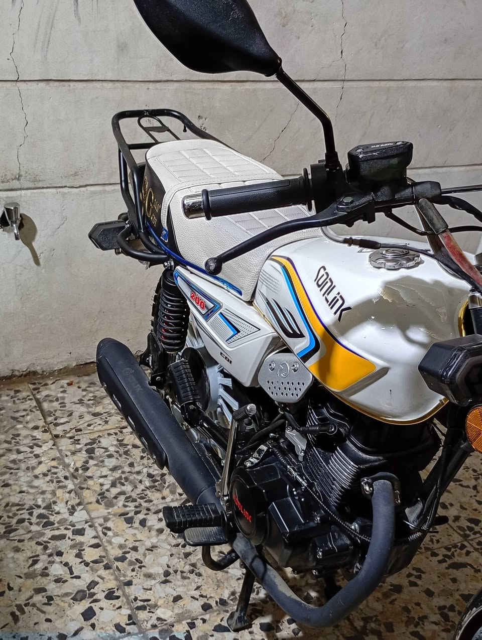 السلام عليكم دراجه للبيع سونك 2026 مكفوله كفاله عامه دراجه مامشتغله دليفري أبد على كد دوام ماشيه 4 تالف بلعافيه عل لي ياخذه العنوان بغداد البلديات الهاتف ***********
