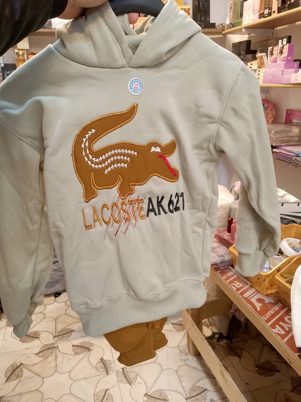 السلام عليكم
تركسودات ولادي يلبس من عمر 6سنوات ل 12سنه 
شلعه ب 100الف مع التوصيل 
عددهم 33تركسود


**إذا كنت صاحب هذا الإعلان وتريد حذفه لأي سبب، رجاءا أرسل رسالة إلى الدعم الفني**