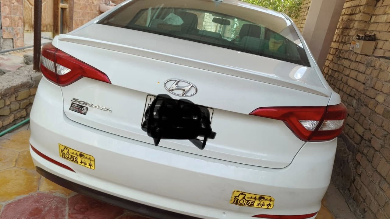 بسم الله الرحمن الرحيم ً.      سوناتا 17كلين  أمريكي ابيضّ  رقم بغداد باسمي تحويل مباشر  مكينه 4 السلندر 2400 ماشيه 110 قابله للزياده  كفاله عامه بيه تقشير قليل     السياره بيه تحكمات ستيرن    كأمره خلفيه    تدفءه تبريد تخم تاير جديد باتري جديد  السياره سويج        السعر 146 بيه مجال قليل للشراي  للتواصل اتصل علئ***********  بي واتساب  مكاني الدوانيه
