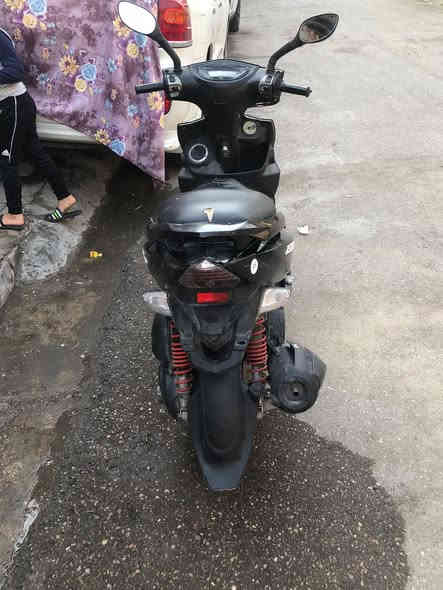 دراجة جيتي ار 
موديل ٢٠١٤ 
الدراجة مكفولة كفالة عامة 
الضرر فقط بالكفرات 
شهر ٨ نازله من رمبه و المكاتبه موجوده
سعر ٩٥٠ وبيها مجال 
مكاني بغداد الشعلة حي الجوادين 
رقمي ***********
