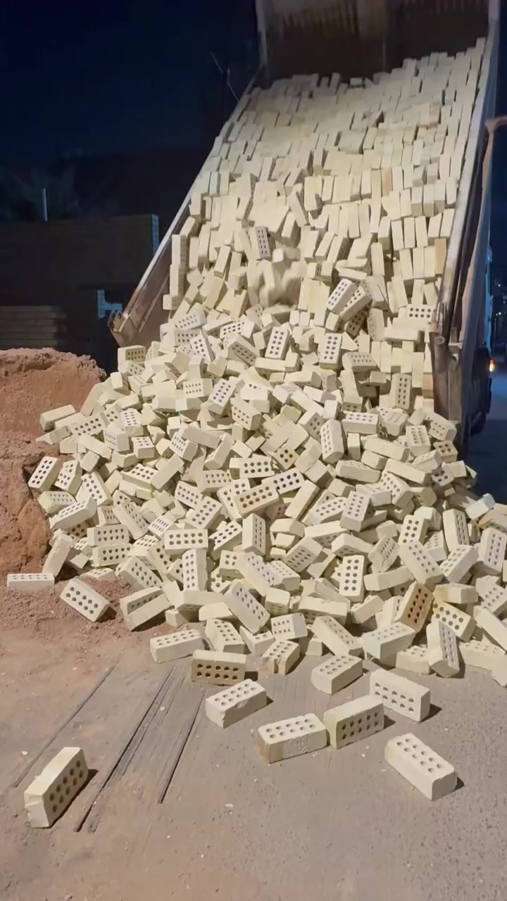 السلام عليكم *********** 
انخفاض في أسعار الطابوق عكس ما كأن علي في الأيام السابقة اذكر اسم منطقتك ويتم الرد عليك بالسعر***********
