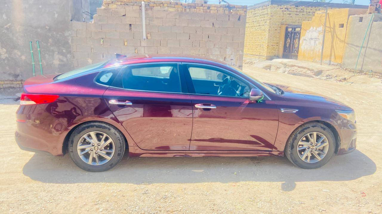 سلام عليكم ربي يحفظكم.               كيه اوبتيماء موديل 19  ورد امريكه. بنيد وبيبان ثنين كلير اليبل واحد وظع شريكه جهازه من كلشي ماشيه. 145  ستخدام شخصي   كير مكينه    وظع شريكه  تخم تاير  حداديه  باكيت  رقم بغداد   تحكم ستيرن  وظع مسار رادر  امامي وخلفي  حساسات  مامي وخلفي  مثبت سرعه  ،، سعر 135   مكان ذي قار الرفاعي         ***********. وساب. ***********
