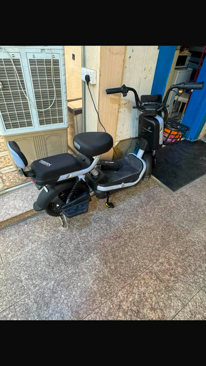 دراجه شحن للبيع دراجه جديده صالها اقل من شهر نازله سعرها 400 الف مماشيه اصلا بعدهي بجيسها عنوان منطقة وشاش مقابل مستشفى الطفل / *********** بي واتساب
