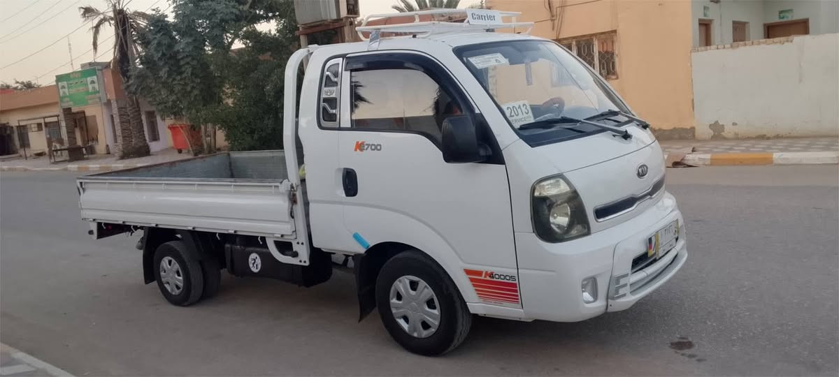 السلام عليكم كيه للبيع موديل 2013 سنويه لل 28 مكفوله كفاله عامه سياره جاهزه تخم تاير حداديه  الإستفسار ع رقم الهاتف ***********
