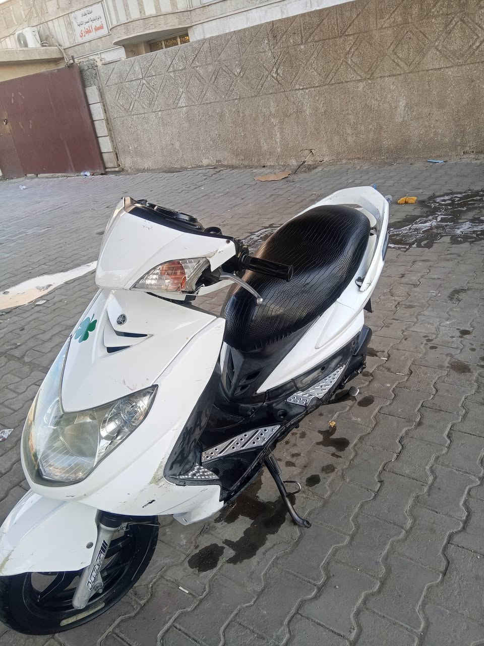 السلام عليكم سكنس فحل دراجه نضيفه ربع ما تصرف عليه بوشه 58 كهربايات كله شغاله السعر 450 وبيه مجال للطيبين رقم الهاتف *********** متواجد عل فيس 
مكان جميله
