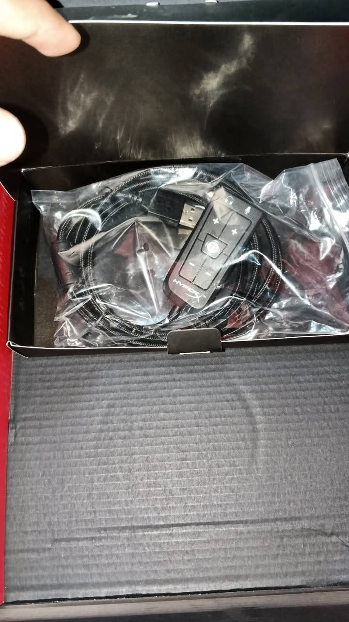 مفردات
سماعات هايبر اكس كلاود 2

hyperx cloud 2 / 50 الف

كامل بكارتونها واغراضها 

مايك خارجي 
fifine a6v / 30 الف

كامل بكارتونها واغراضها 

مكاني الموصل / ماعندي توصيل


**إذا كنت صاحب هذا الإعلان وتريد حذفه لأي سبب، رجاءا أرسل رسالة إلى الدعم الفني**