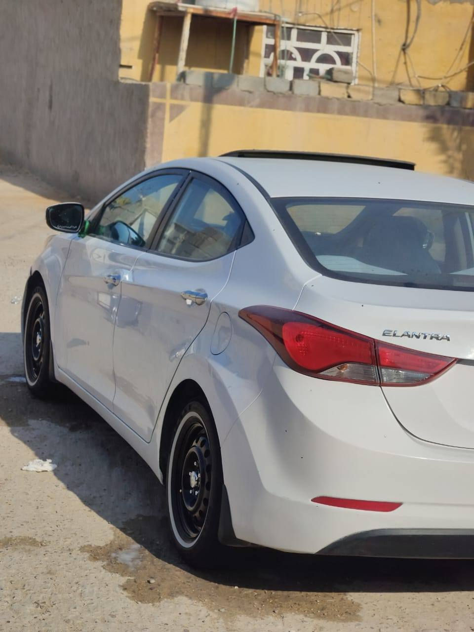 سلام عليكم النترا للبيع مديل 2016 فول عدا البصمه رقم نجف بسمي مكينه ١٨٠٠ مكفوله كير وحداديه وتبريد مكفولات السياره كفاله عامه فقط بارد بسيط مكان السياره كوفه ام عباسيات السعر ١٣٠ وبيه مجال قليل للاستفسار ***********
