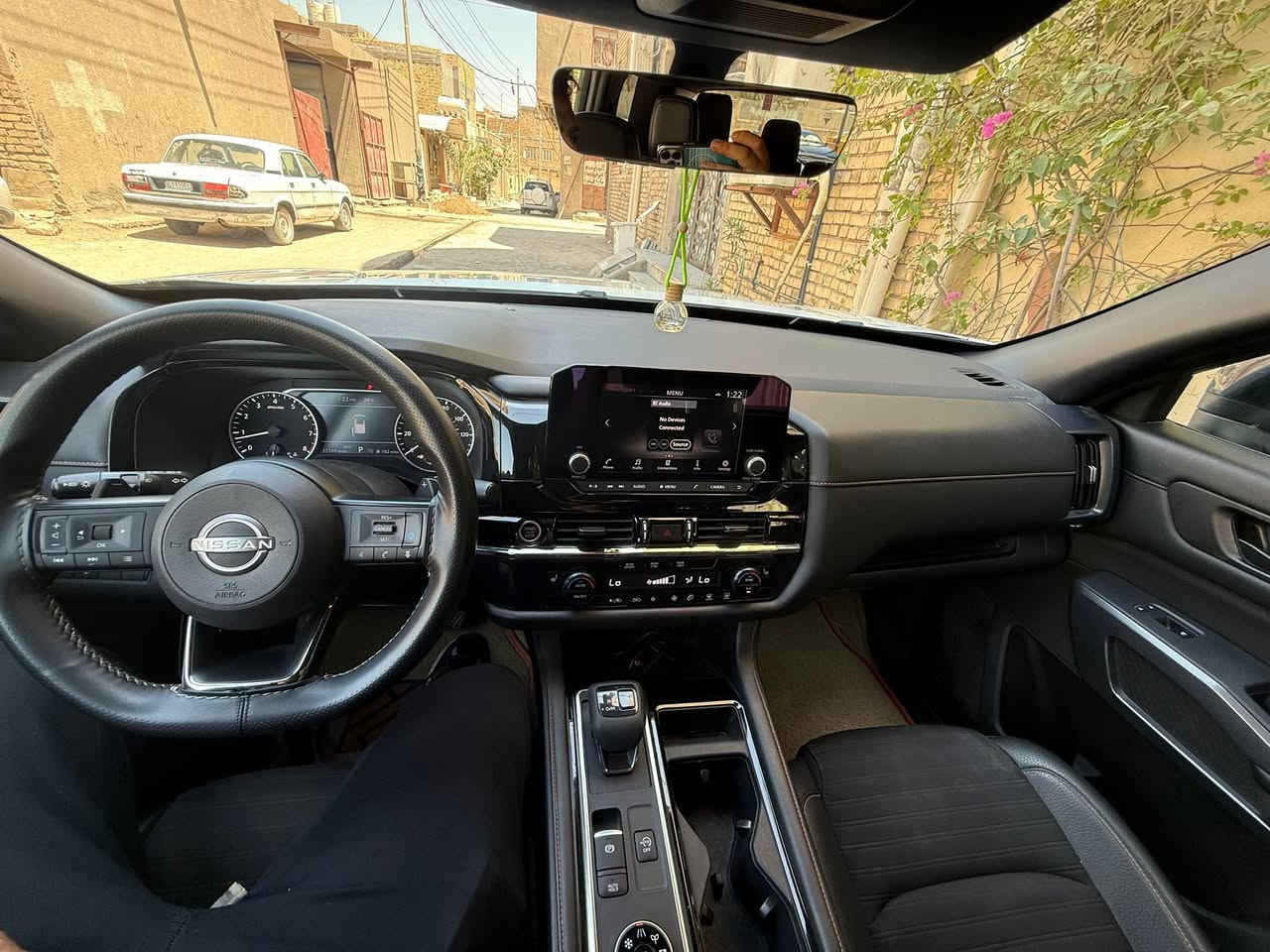 للبيع 🚗✨
Nissan Pathfinder Rock Creek ، 

السياره تقرير غرق مبدل ضفيره كامله ومحرك 

مابيها حادث كفاله عامه 

🔹 الموديل: نيسان باثفايندر روك كريك
🔹 اللون: أبيض سقف أسود
🔹 المحرك: V6 قوي
🔹 ناقل الحركة: أوتوماتيك
🔹 الدفع: رباعي (4WD)
🔹 المقاعد: 7 ركاب
🔹 الداخلية: جلد أسود مع تطريز Rock Creek
🔹 شاشة وسطية + كاميرات + أنظمة أمان حديثة
🔹 السيارة نظيفة جداً من الداخل والخارج 

💰 السعر: ( 295 )
📞 للاستفسار والمعاينة: ( *********** )
