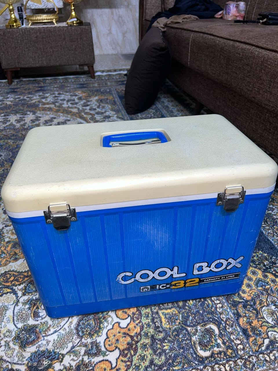 غراض للبيع كل حاجه ابسعر مكاني يم سيطرة الشعب القديمه بلسريدات الاتصال ***********
