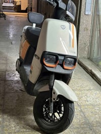 ريان ام عيون صالها يمي خمس اشهر ناقصها كفرات لان كفراتها تعبانة   بطار...