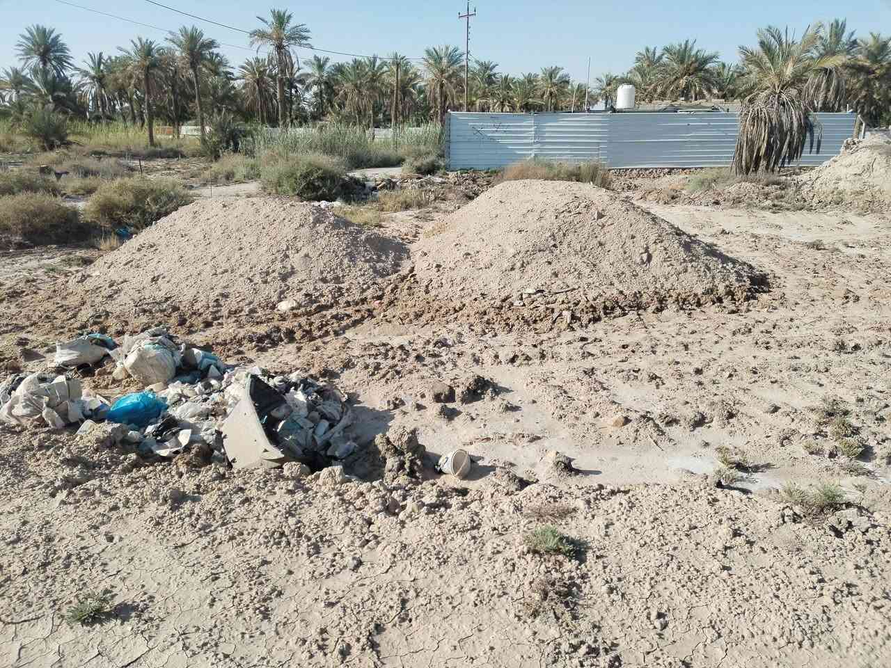 السلام عليكم قطعه للبيع ا طابو زراعي سهم بلبلديه يسجل بأسمك المساحه 350 تقريبا الواجهه 11 وربع. ولنزال 27 متر   بضهر الشموع مباشر من جهه الشط لاستفسار اكثر على الخاص. او لاتصال على الرقم ***********
