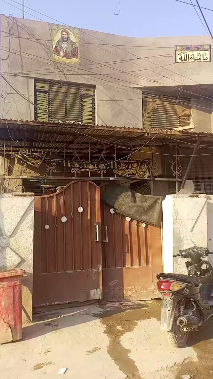 140 متر بيت شريط معسكر بلديات طبقين سعر 92 وبي مجال رقم***********
