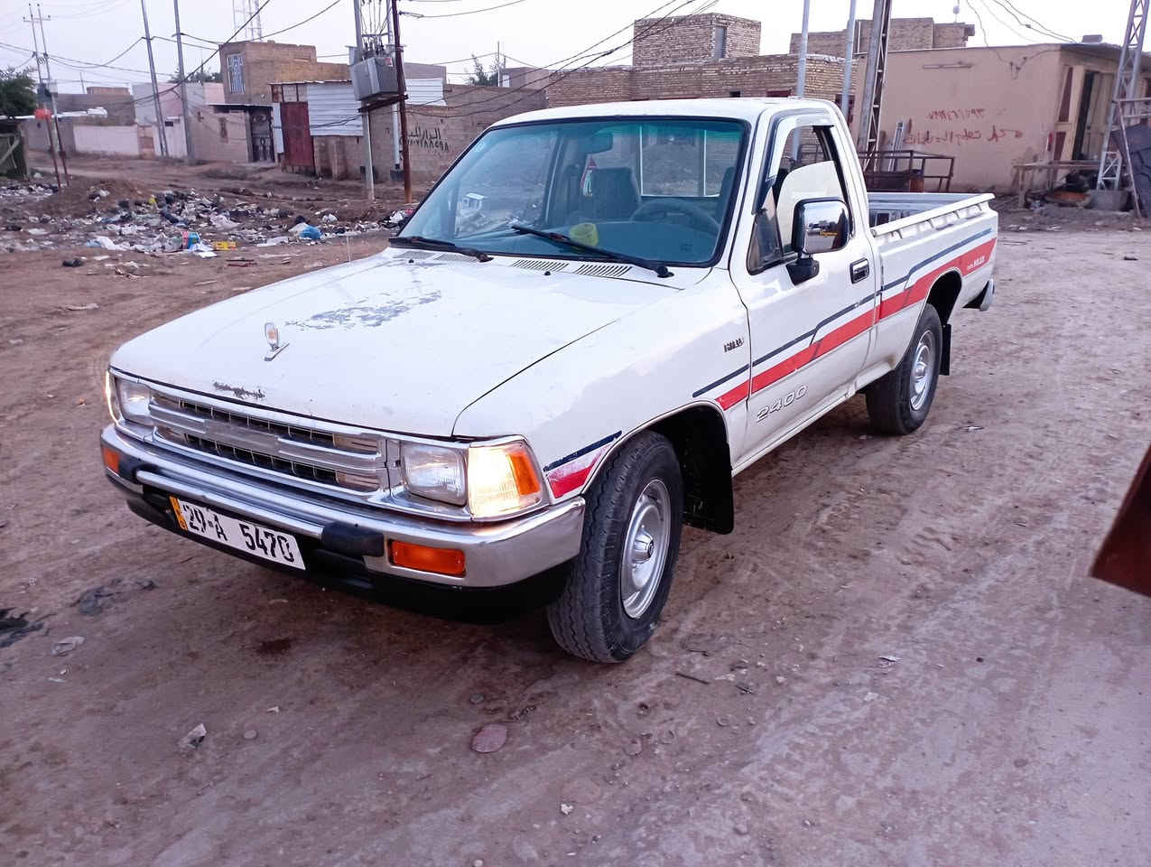 السلام عليكم للبيع بيكم موديل 1990 سنويه الغايت 2030 رقم واسط  سياره مكفوله كفاله علم كير شاصي  محرك حداديه تخم تاير جديد كهربايات كله شغاله المكان الديوانية السعر 60 وبيه مجال بصيط تصال على رقم ***********
