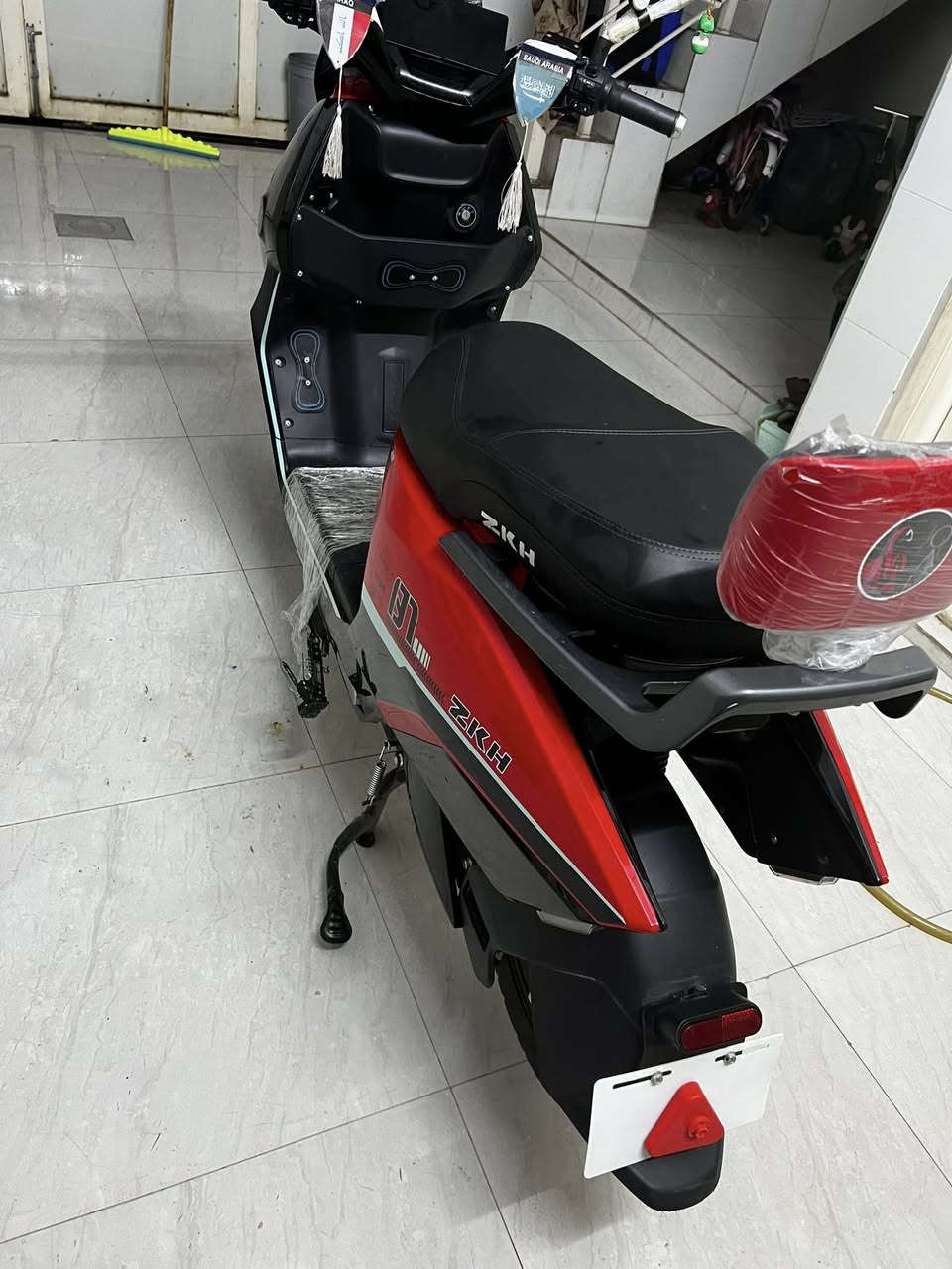 سلام عليكم 
دراجه من شركة سيزر 
دراجه صارلي اقل من شهرين لمن اخذتها 
دراجه نضيفه 100‎%‎
بطارياتها بعدهن بل جيس 6 بطاريات مصطره يعني دبل العاديات دراجه بيها بلوتوث لايت عالي ناصي لايك مال لكزز عالي كلش وقوي زنون بي سويجين وبصمتين دراجه كلش حلوه وكلش نضيفه  ملف 2000W دراجه 3 سرع السرعه الحقيقيه 80 السعر خاص. وبيها نضام R ونضام P


**إذا كنت صاحب هذا الإعلان وتريد حذفه لأي سبب، رجاءا أرسل رسالة إلى الدعم الفني**