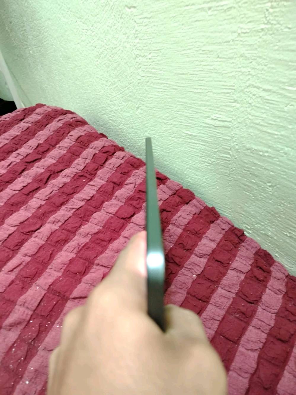 POCO PadM1 
ذاكره 256
60فريم 
شاحنه 33W من الصفر الميه خلال ساعه 1
ضمان سنه صيانه و برمجه 
مستخدم 17يوم فقط 
سعر 425
العنون البراضعيه كليه الطب 
الرقم تواصل *********** او ***********