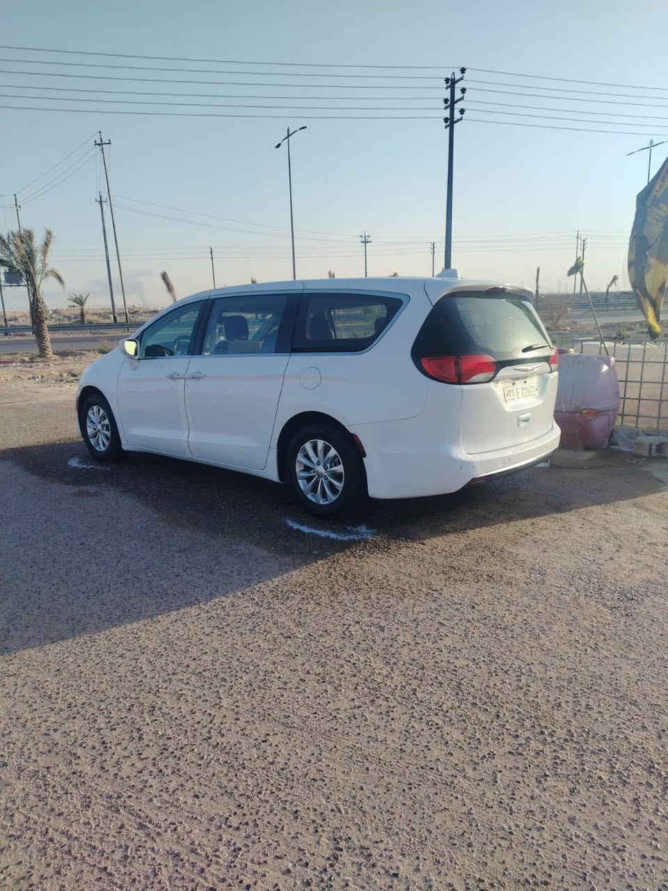 للبيع او مراوس بيوكن حديث
كلايسلر باسفيكا موديل 2018

مواصفات 

بصمه تشغيل 

أبواب كهربائي 

تحكمات ستيرن جهتين 

شاشه كبيره+ كامرة

حساسات امامي خلفي 

كير موس هاند بريك كهربائي 

V6 3600

سبعة راكب 

ثلاث قطع تبريد منفصل 

كير مكينه مكفولات تبريد ثلج حداديه صدر جديد تخم تاير جديد ترايها زيرو رقم بغداد أنكليزي بأسمي السعر 175 اوبيها مجال للشراي مكاني البصرة  للستفسار أتصال ع الرقم ***********
