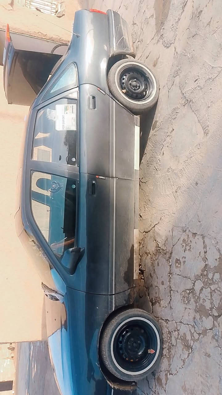 سلام عليكم فگترا موديل 91 سنويه نهايه 27 فول مواصفات كابون بانزين كير محرك حداديه كله 
 بشرط السعر 39 وبس بي مجال ***********
