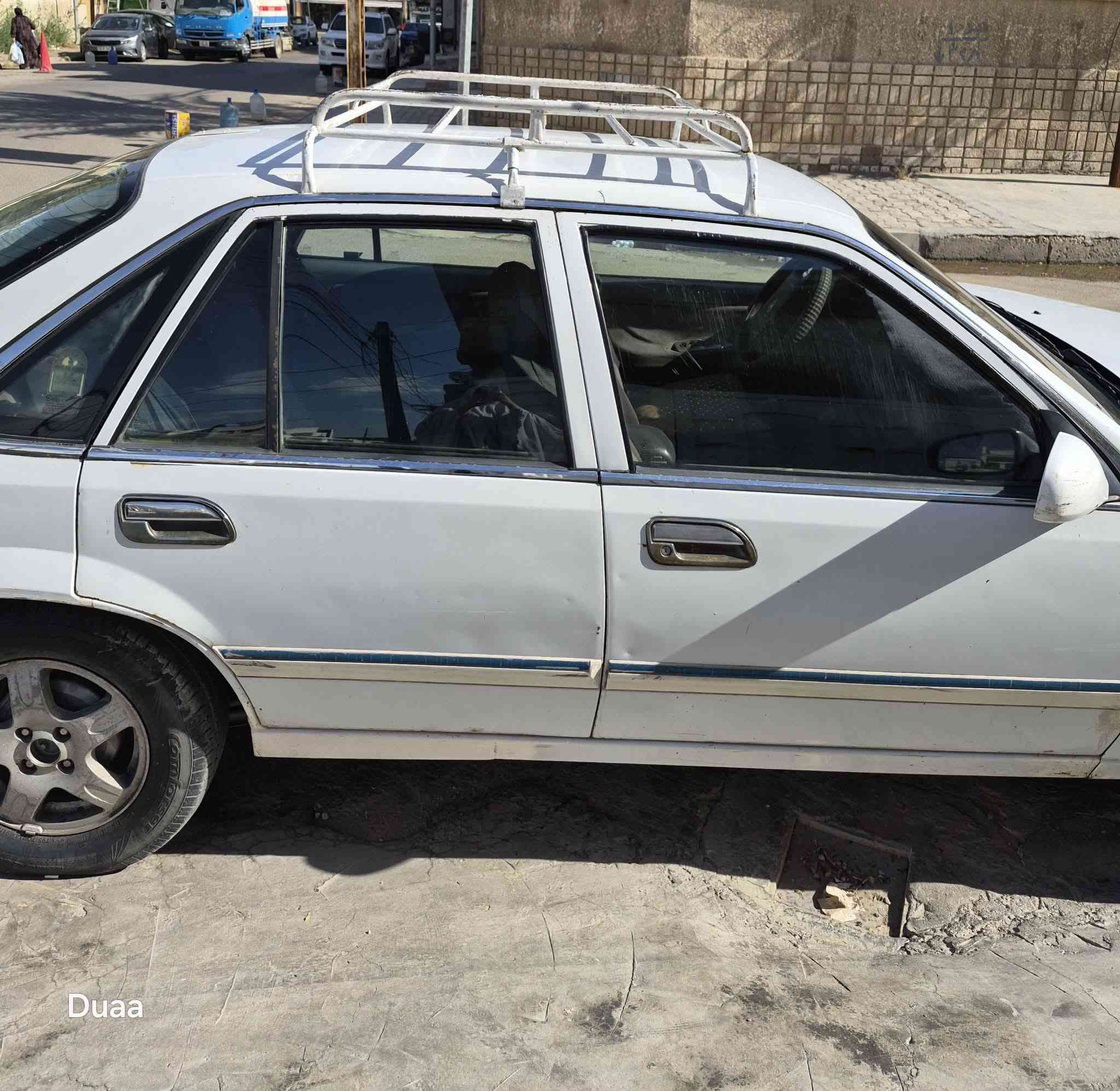 السلام عليكم للبيع برنس فراشة موديل 96 رقم بغداد سنويه لغاية 29 مشروع وطني كير أوتو محرك 2000 مفتوح سنتر لوك كهربائي شغاله السعر(٣٨ورقه) وبيها مجال 
العنوان بغداد الصليخ الرقم***********

