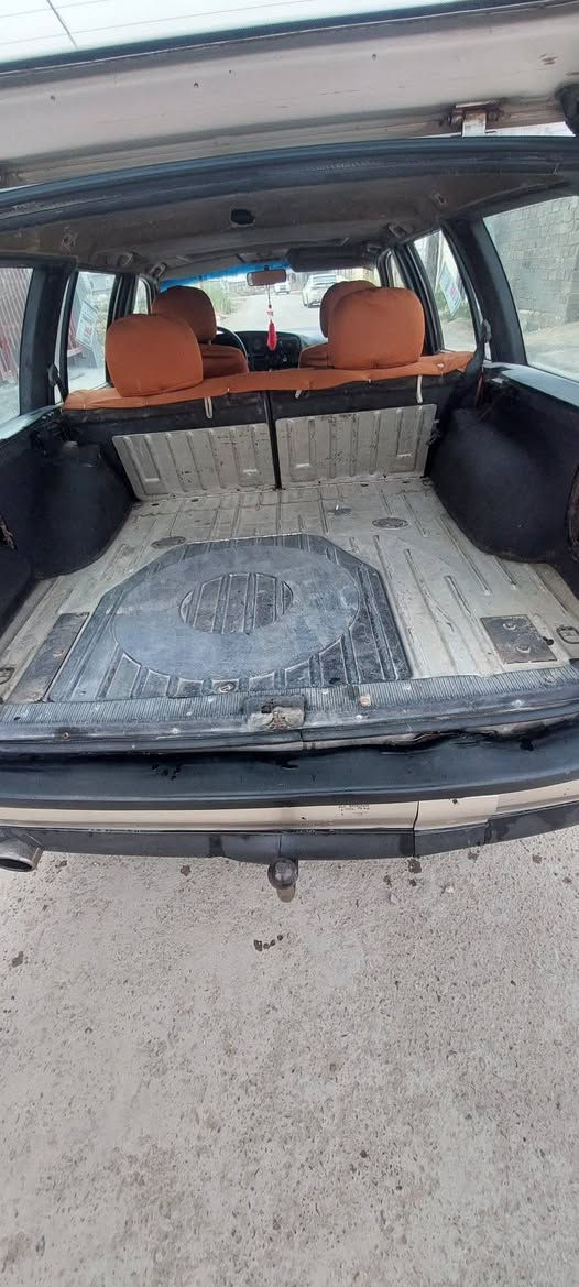 اوبل ستيشن 1992 لون ذهبي محرك 2000 كير عادي رقم انبار جديد نكليزي تحويل مباشر  سعر 32 وبيه مجال بصيط   ***********
