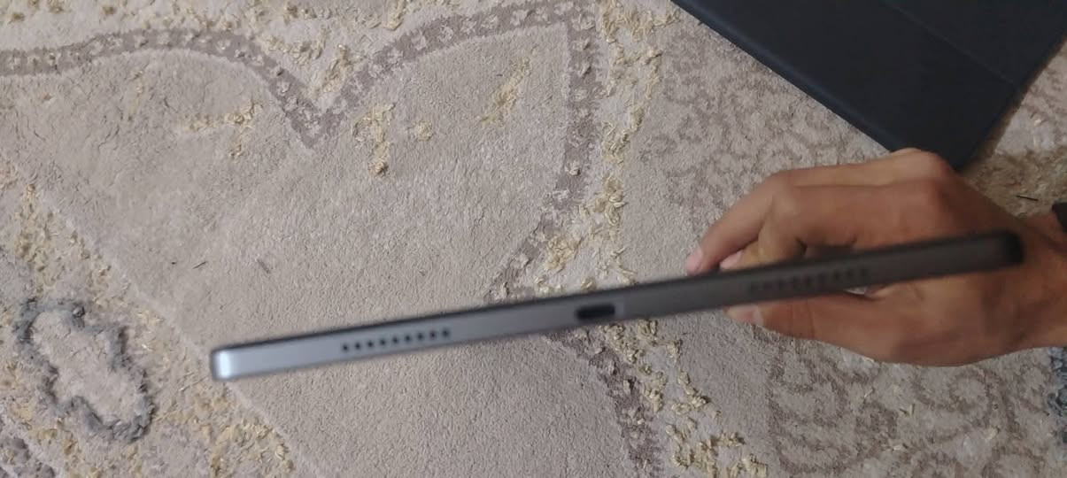 السلام عليكم
iPad Honor x8a

شغال ما مفتوح ولا داخل تصليح صارلي 8 ايام من اخذته 

ذاكره 128 يشغل بوبجي 60 فريم 

ويا ملحقاته كلهن 

كارتون

شاحنه الاصليه 

حافضه
رايده بـ 200 
الخاص مفتوح


**إذا كنت صاحب هذا الإعلان وتريد حذفه لأي سبب، رجاءا أرسل رسالة إلى الدعم الفني**