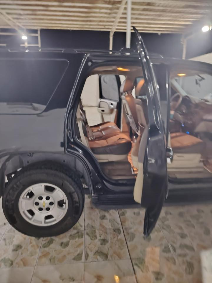 سلام عليكم تاهو أدوات مديل 2012  بدون كص او  حادث كفال عامه   داخل عسلي  كير مكينه كفاله تخم تاير جديد  تحكم ستيرن  كله شغال السعر 90  وبيه مجال  مكان ميسان 
***********
