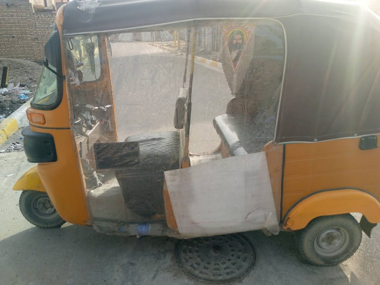 السلام عليكم تكتك البيع موديل 19شهر 10خير من الله اوراق العنوان الحسينية شارع ابو سمير الرقم ***********السعر 3.800
