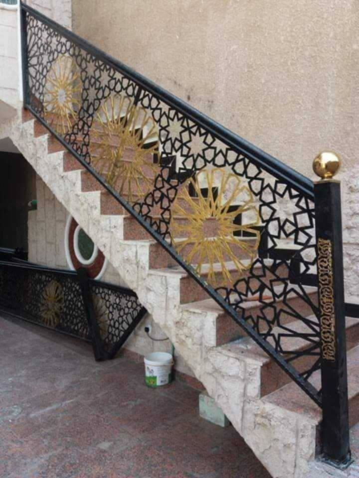 اختار النموذج اليعجبك وعوف الباقي علينة 🤝🏻⛓️‍💥
وخليك متميز وية حدادة عمار القيسي 🧍🏻‍♂️

 لعمل كافه اعمال الحداده ابواب ـ شبابيك ـ كتائب ـ ابواب خارجية -🔳🔨

 العنوان ـ  صلاح الدين /بيجي

 الاستفسار مراسله الصفحه او اتصل ع الرقم

 التالي ***********  

*********** واتساب حدادة عمار القيسي
