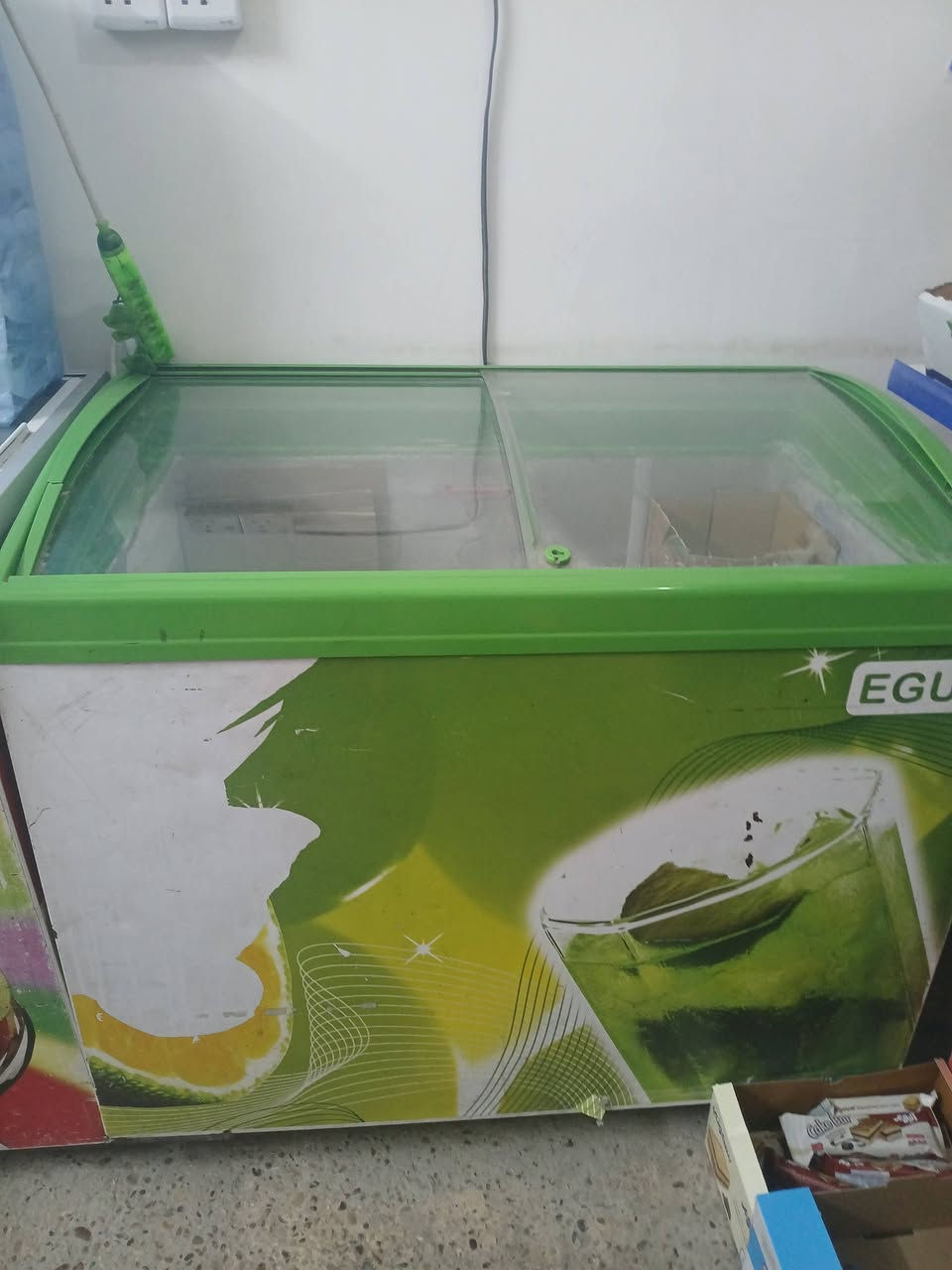 سلام عليكم عارضات للبيع تبريد فول اضافه الى مجمدات عدد 2تبريد فول +عارضات جبس عدد 3+عارضة اندومي +عررضة جكاير +رفوف السعر خاص
***********واتساب
