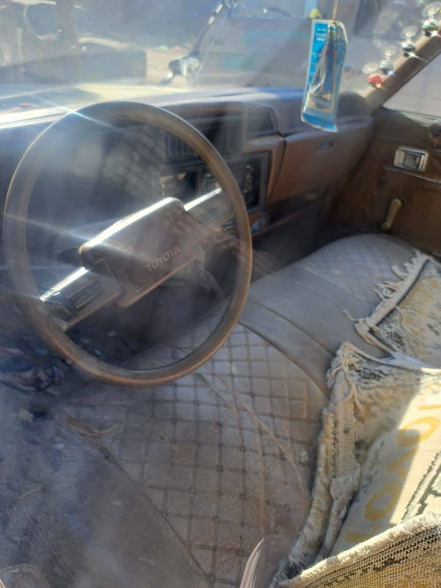 السلام عليكم للبيع كراون موديل 82مكينه ونجي وكير تعليك عادي وتبريد شغال مكاني بغداد سعر ٤٠ وبيهه مجال ***********
