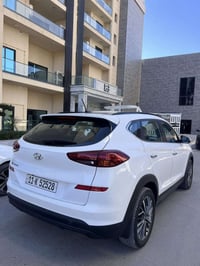 توسان 2019 خليجي  فول السياره الكاصد بنوراما  بصمه شاشه كامره لد امامي...