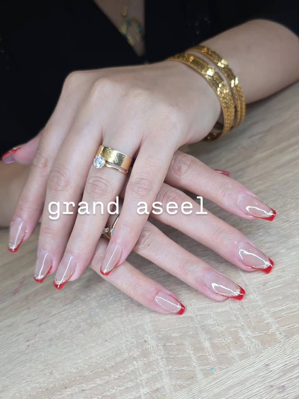 "مو بس أظافر… هذا فن 🔥"
"الدلع يبدأ من أظافرك 😍"
حجز المواعيد دايركت 📩
لا تفوتين جمال أظافرك ويانا 💖
شنو رأيج بالنتيجة؟ 👀"


**إذا كنت صاحب هذا الإعلان وتريد حذفه لأي سبب، رجاءا أرسل رسالة إلى الدعم الفني**