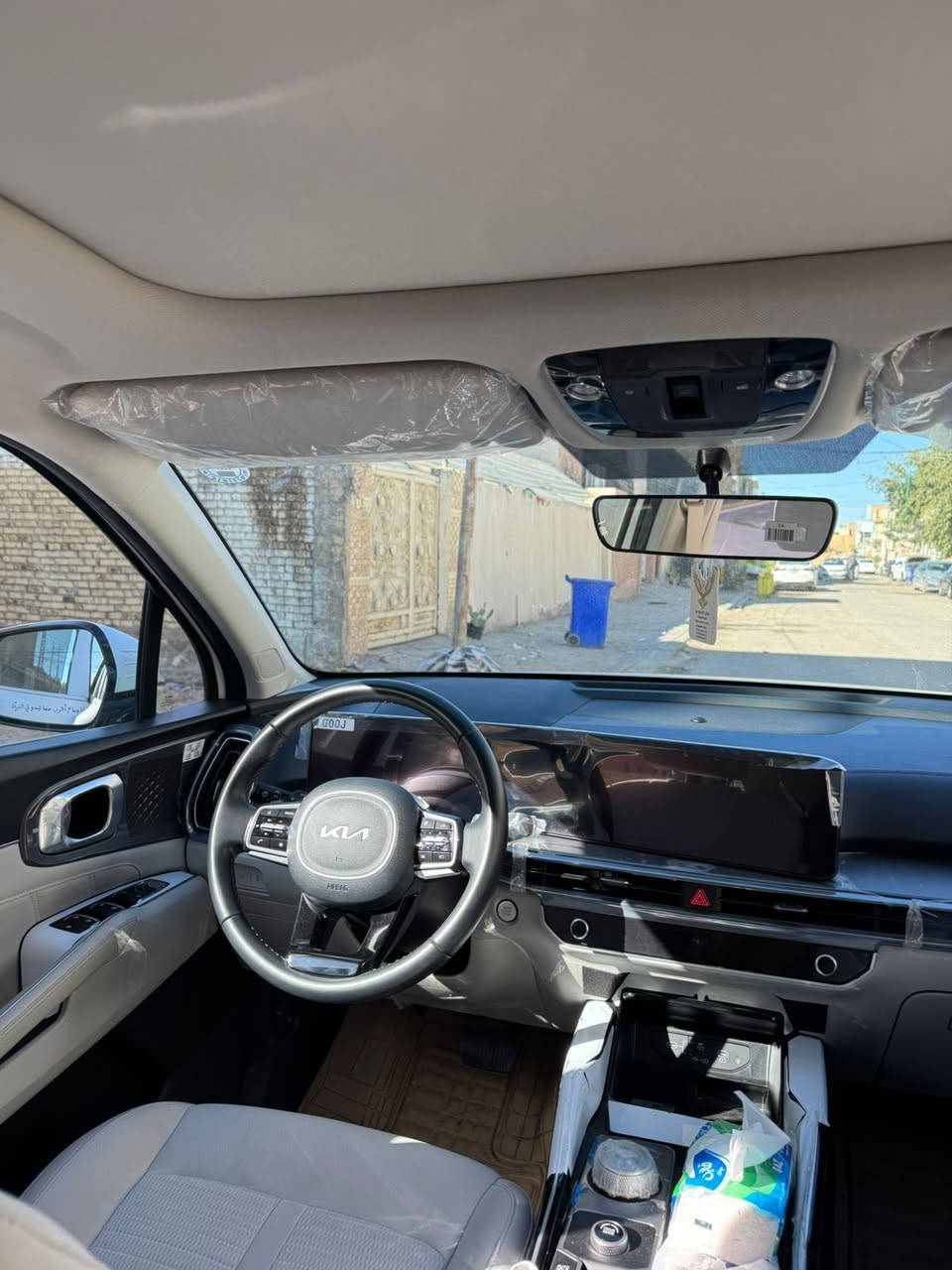 سرنتو 2025 
ماشيه 10 الف 
بنراما ويل 20 شاشه متصل كرسي كهرباء كير ماوس 
مكفوله كفاله عامه 
الاستفسار  ***********
