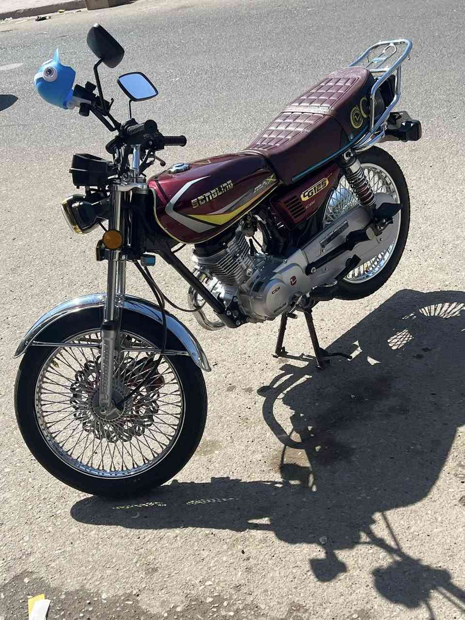 سلام عليكم دراجه 2025لبيع 4كير وراق كامله محرك ما مفتومكاني المحموديه متواجد سعرهه750وبيهه مجال قليل وهاذرقمي ***********///***********
