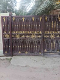 باب للبيع ب ٢٥٠ الف عرضها ٣٣٠ طوله ٢٢٠ مكاني بغداد قرب كراج النهضه ٠٧٧...