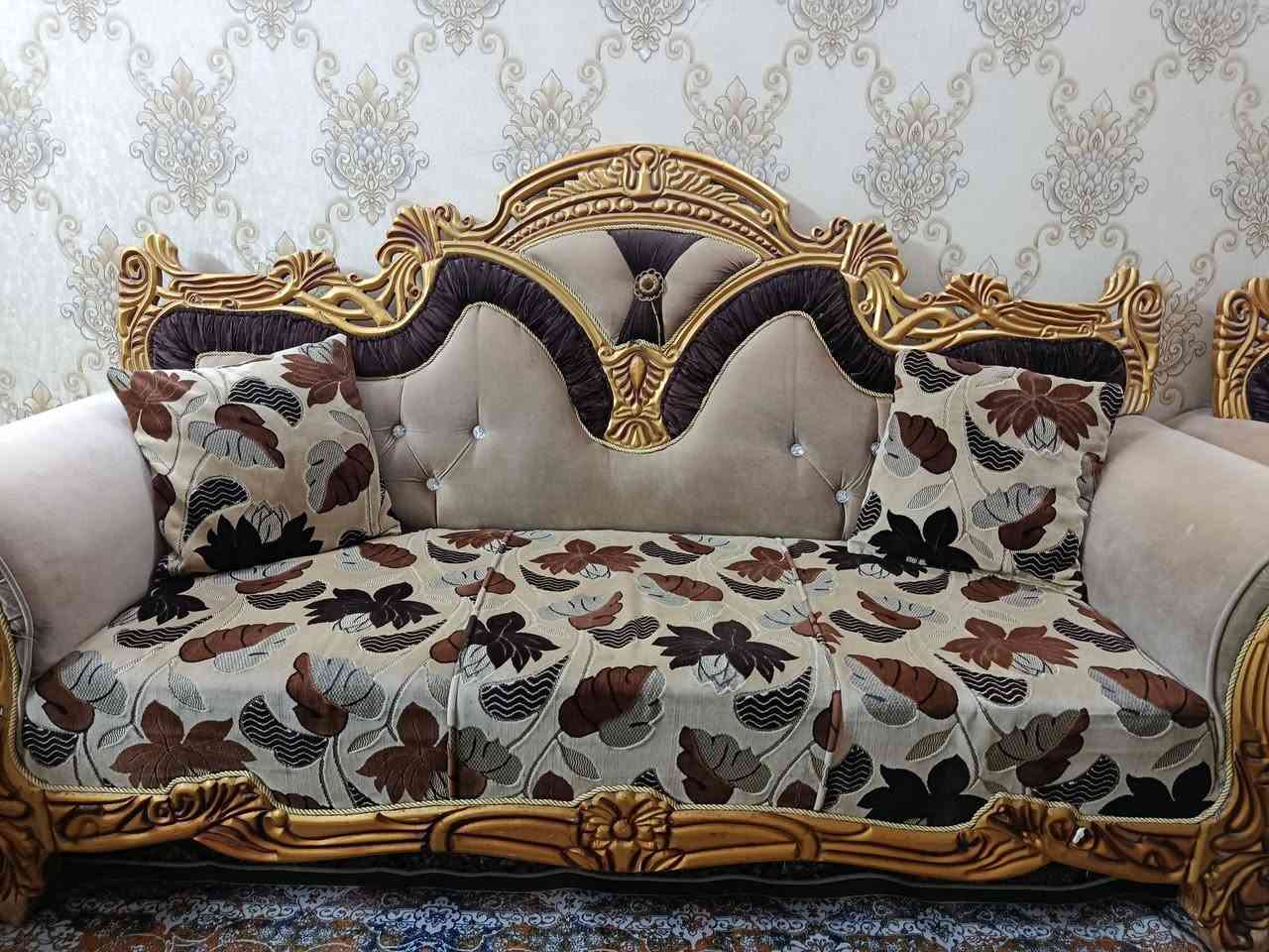 السلام عليكم تخم للبيع تزكام ١٢ مقعد نظافه 100/100للاتصال برقم ***********
